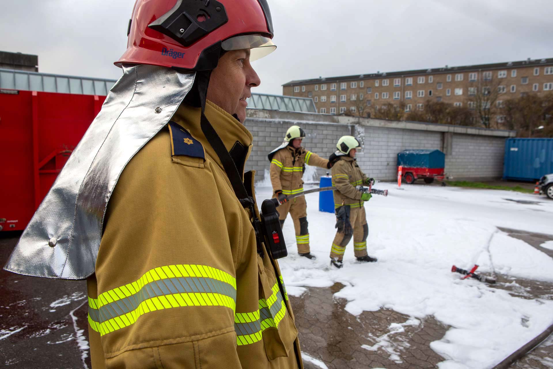 Brandmand der løser en opgave