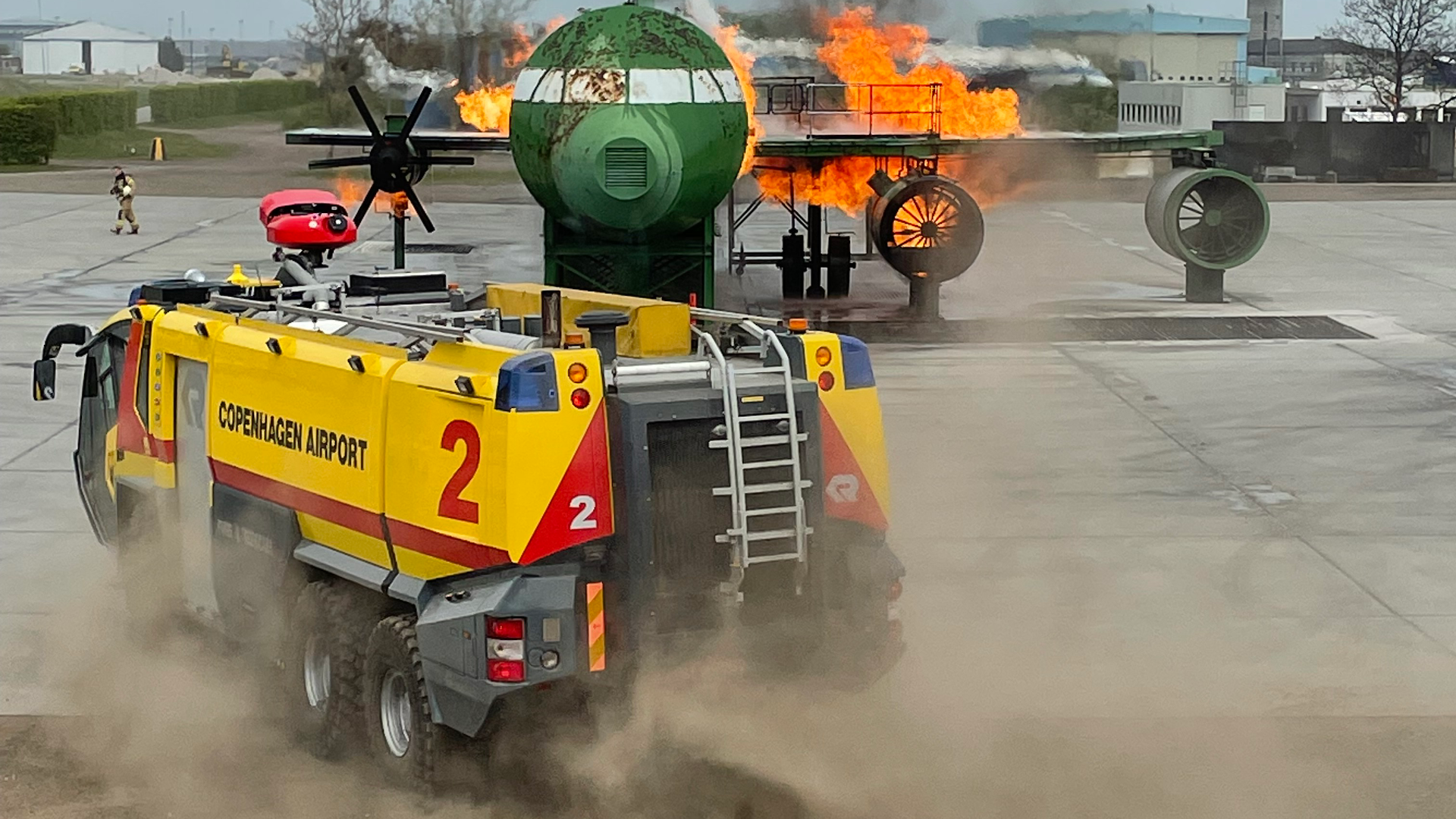 Crashtender extinguisher airplane fire